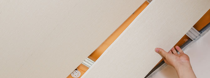 Alarmerend Aandringen microfoon PVC plafond schilderen: ✓ prijs schilder, tip & werkwzije -  SchilderwerkenKosten.be